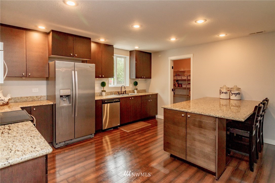 33215 Locke Road Roy, WA 98580 - Photo 7 of 25 Gallery Image 7