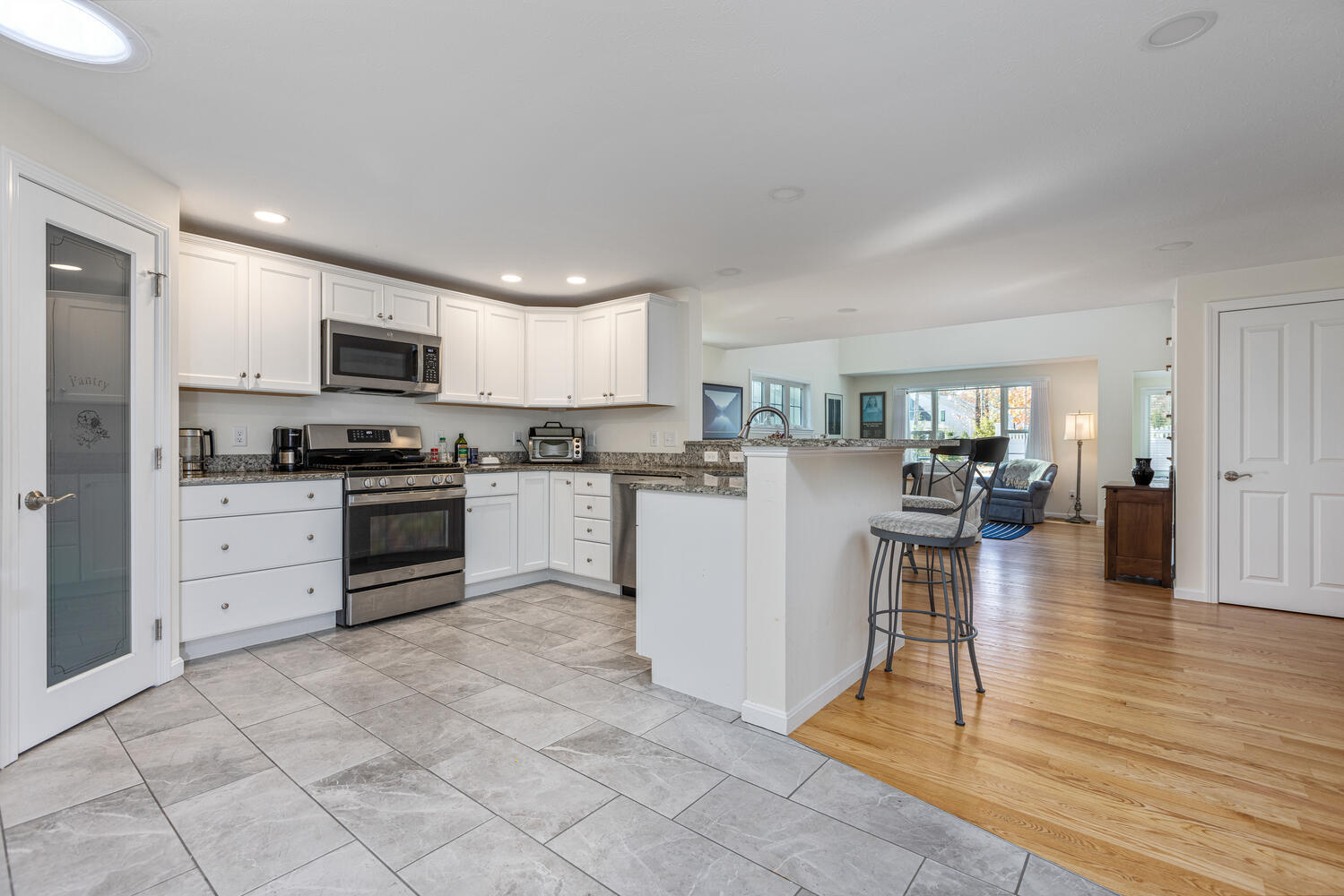 26 Carding Ml Loop Wells, ME 04090 - Photo 5 of 34 Eat-in Kitchen