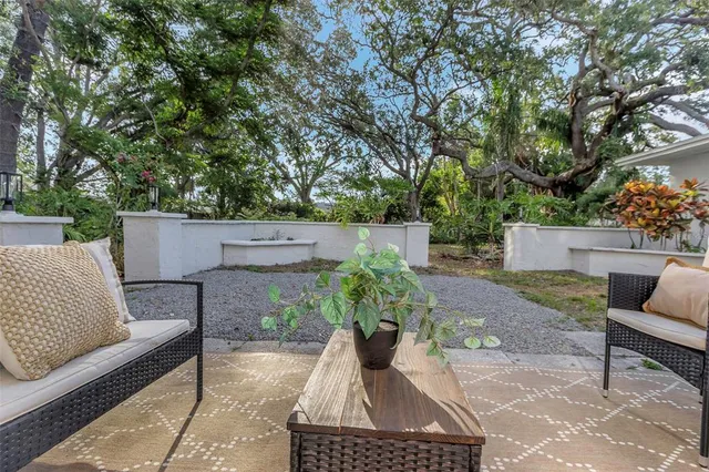 $789,999 | 1905 Pine Tree Lane, Largo, FL 33770