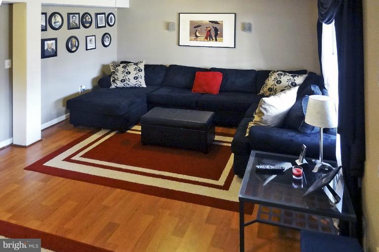 2429 Warm Spring Way Odenton, MD 21113 - Photo 3 of 26 Family Room