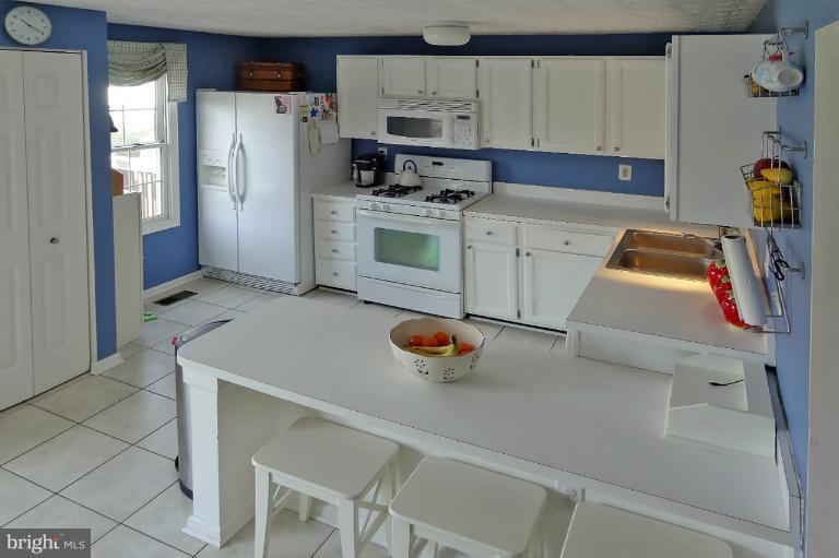2429 Warm Spring Way Odenton, MD 21113 - Photo 22 of 26 Kitchen