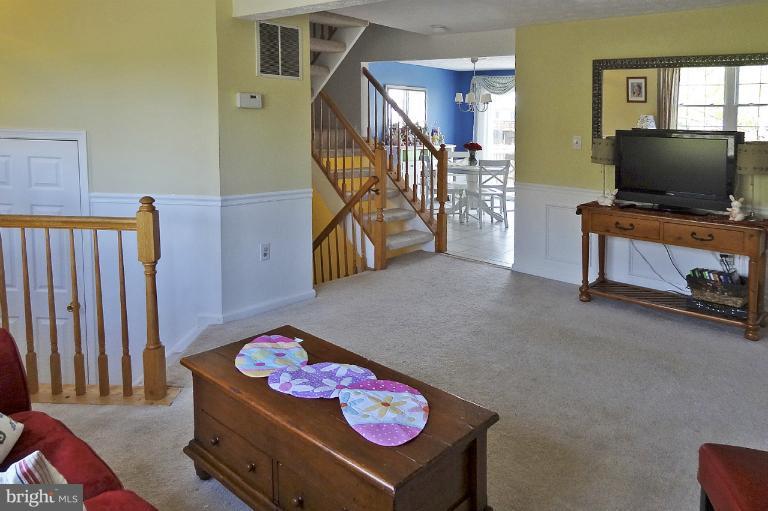 2429 Warm Spring Way Odenton, MD 21113 - Photo 6 of 26 Living Room