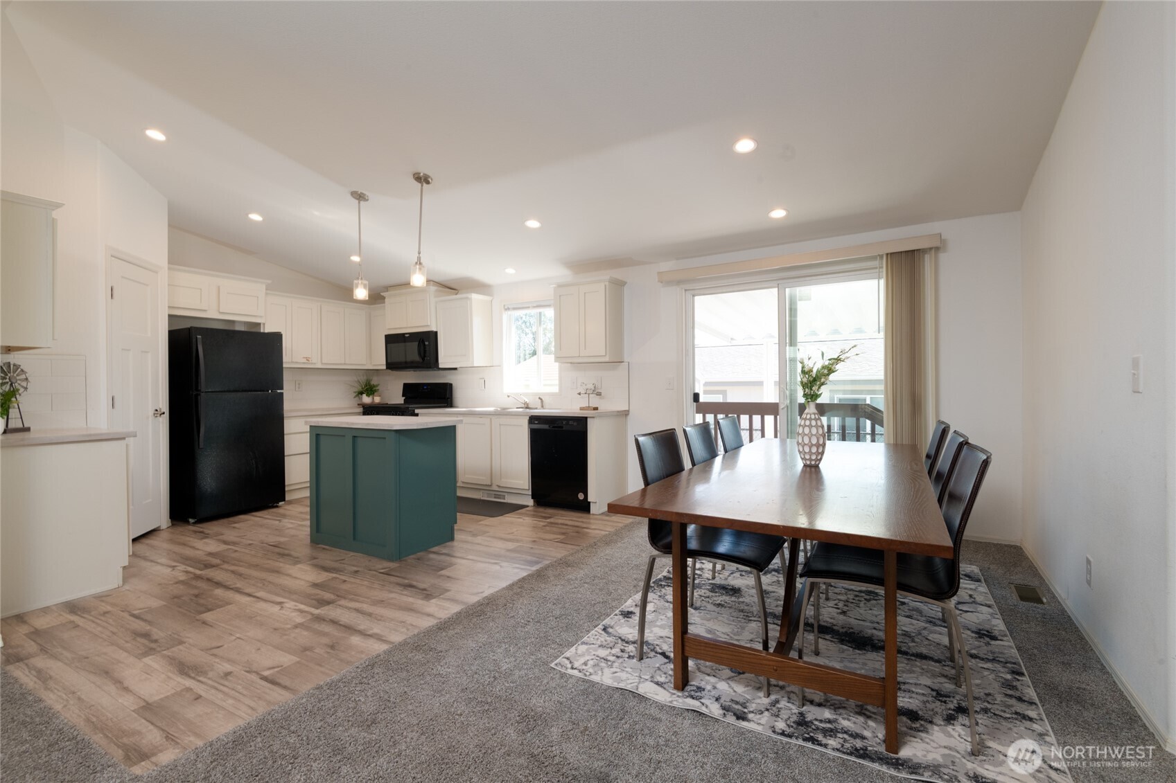 23708 Locust Way, Unit 64 Bothell, WA 98021 - Photo 8 of 27
