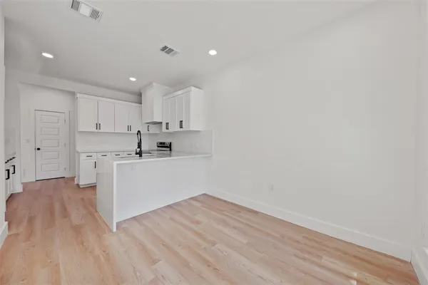 $2,850 | 1412 North Crosspointe Street, Duncanville, TX 75137