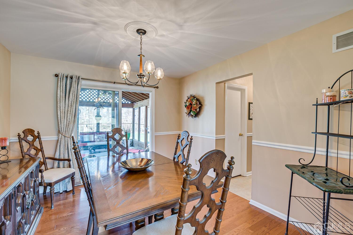 22 Dundee Road Kendall Park, NJ 08824 - Photo 11 of 38 Gallery Image 11
