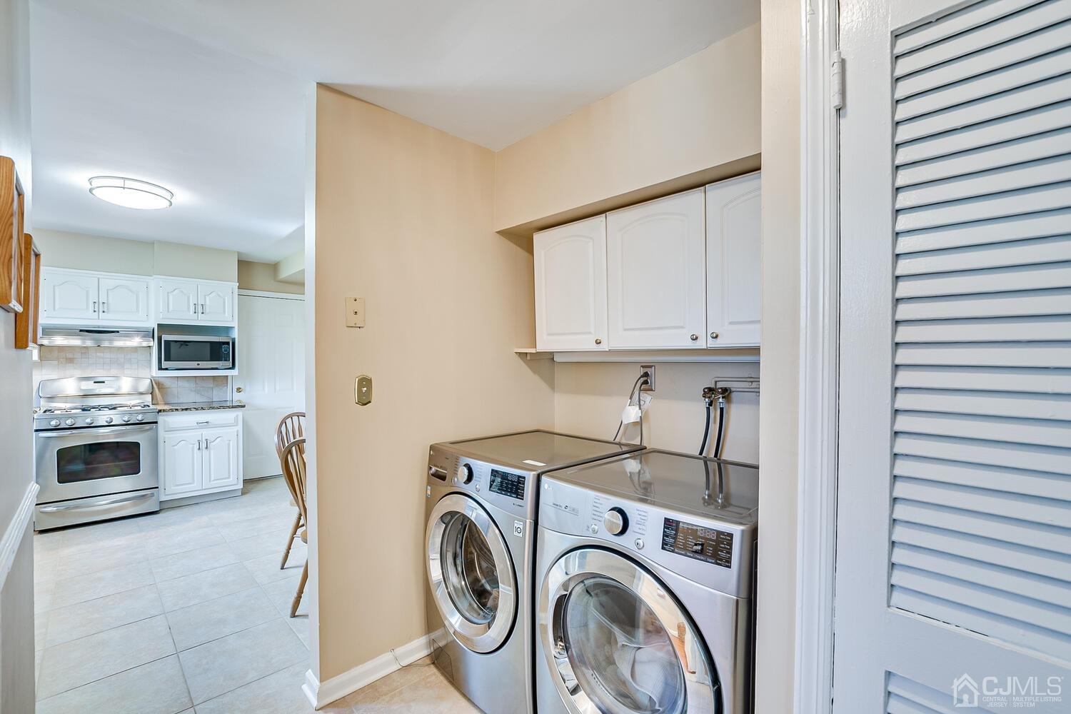 22 Dundee Road Kendall Park, NJ 08824 - Photo 24 of 38 Gallery Image 24