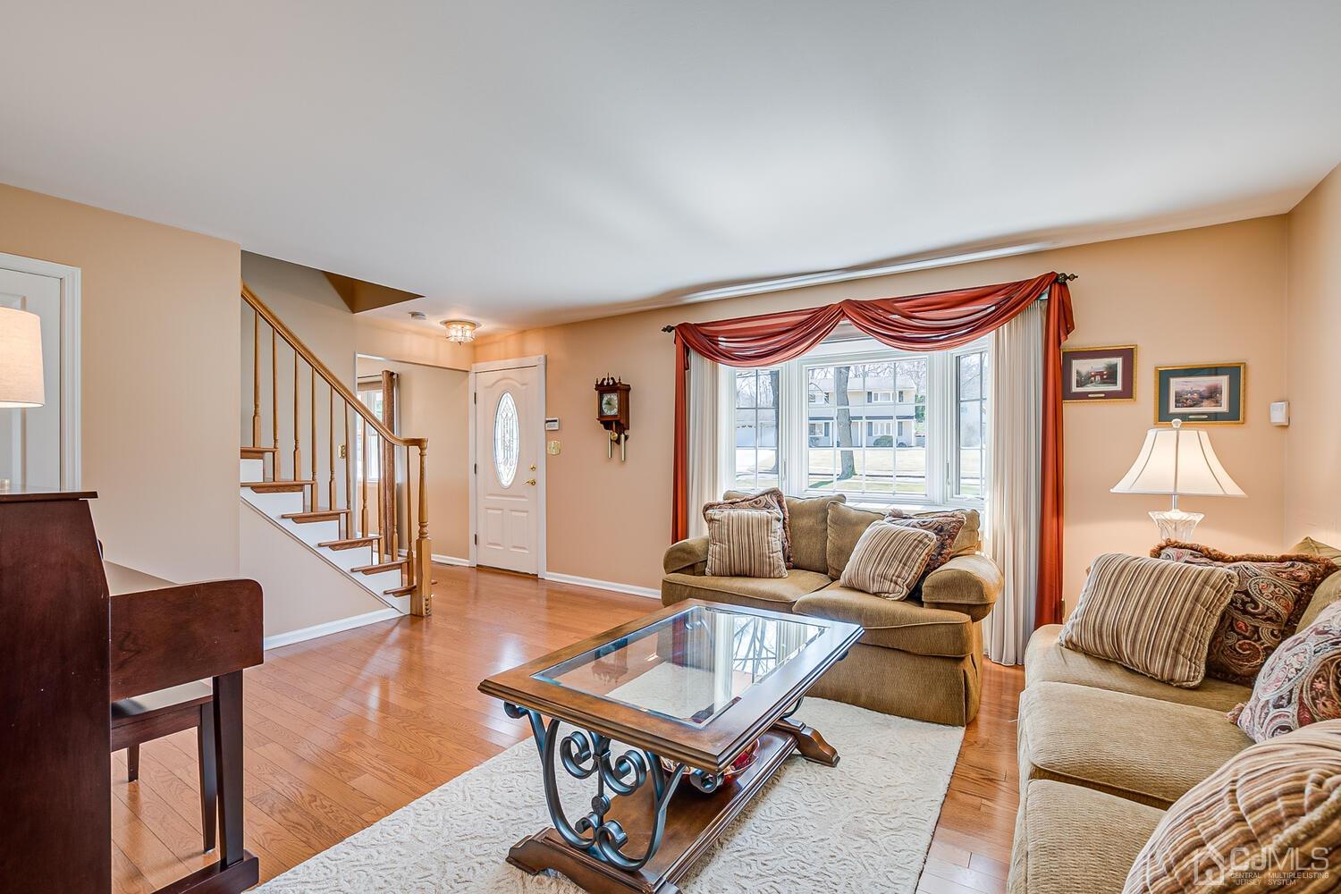 22 Dundee Road Kendall Park, NJ 08824 - Photo 6 of 38 Gallery Image 6
