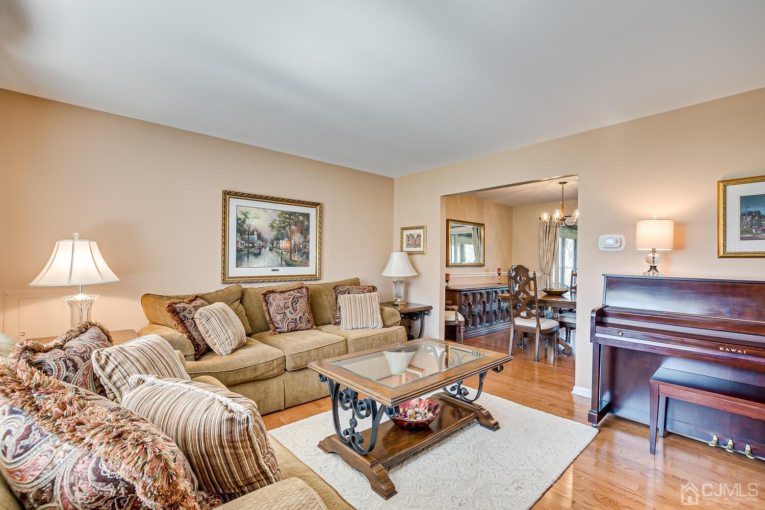 22 Dundee Road Kendall Park, NJ 08824 - Photo 8 of 38 Gallery Image 8