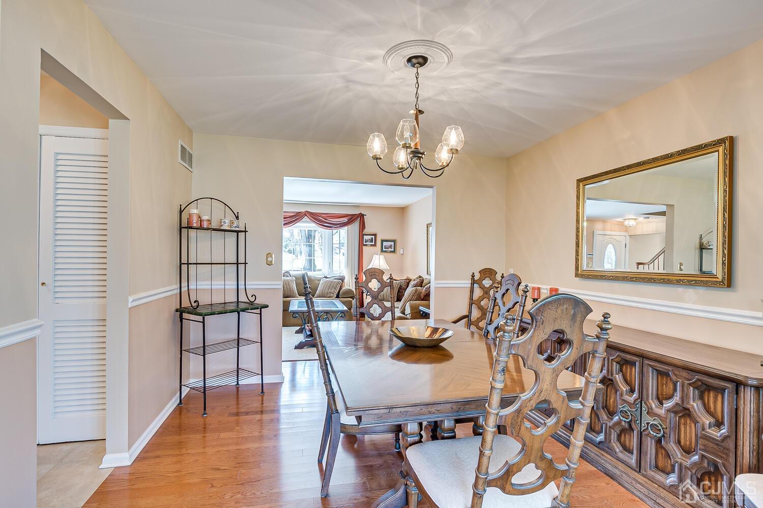 22 Dundee Road Kendall Park, NJ 08824 - Photo 9 of 38 Gallery Image 9