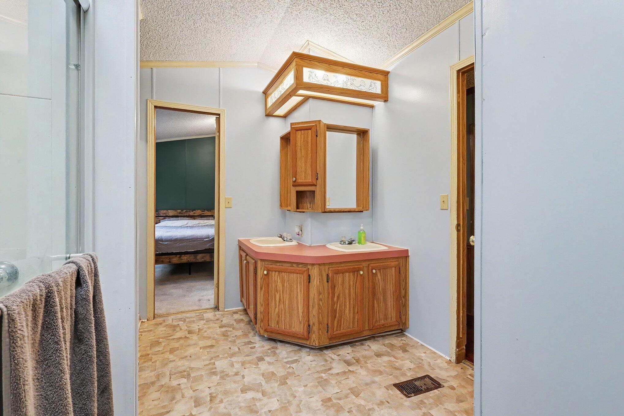912 South Bossett Road Ravenna, MI 49451 - Photo 18 of 29 018_file_9708