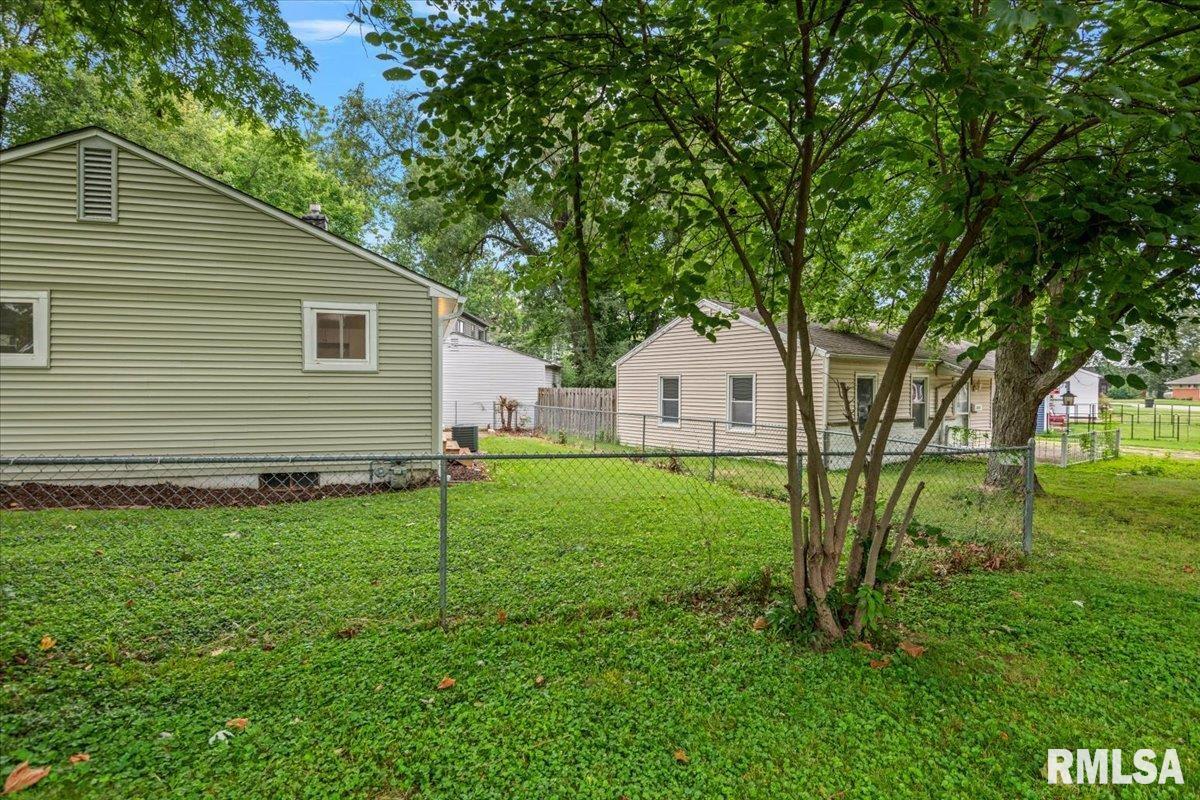 3332 Saxony Road Springfield, IL 62703 - Photo 20 of 21 Gallery Image 20