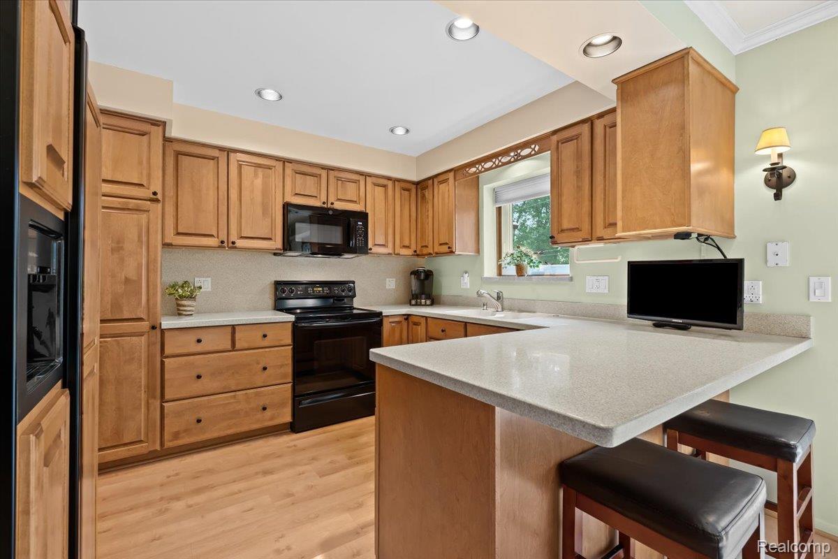 5375 Prentis Road Waterford, MI 48327 - Photo 11 of 52 11-5375 Prentis Rd.jpg