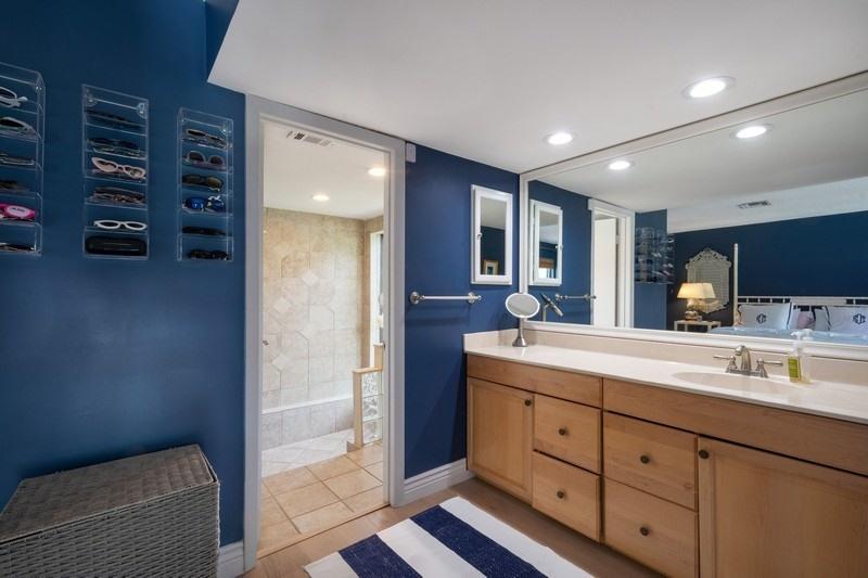 2891 Northwest 34th Street Boca Raton, FL 33434 - Photo 13 of 18 Master Bath