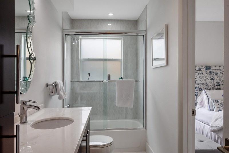 2891 Northwest 34th Street Boca Raton, FL 33434 - Photo 14 of 18 Guest Bath