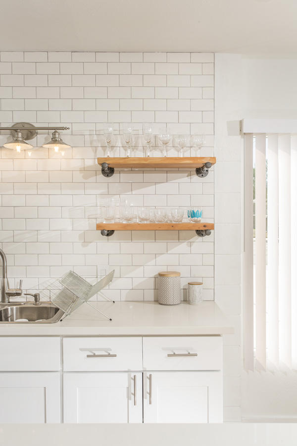 68080 Risueno Road Cathedral City, CA 92234 - Photo 67 of 98 a bathroom with a bathtub and shower