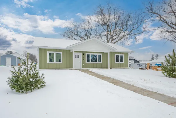 $185,000 | 704 Northwest 8th Avenue, Grand Rapids, MN 55744