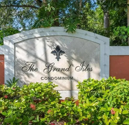 $2,400 | 4197 Haverhill Road, Unit 203, West Palm Beach, FL 33417