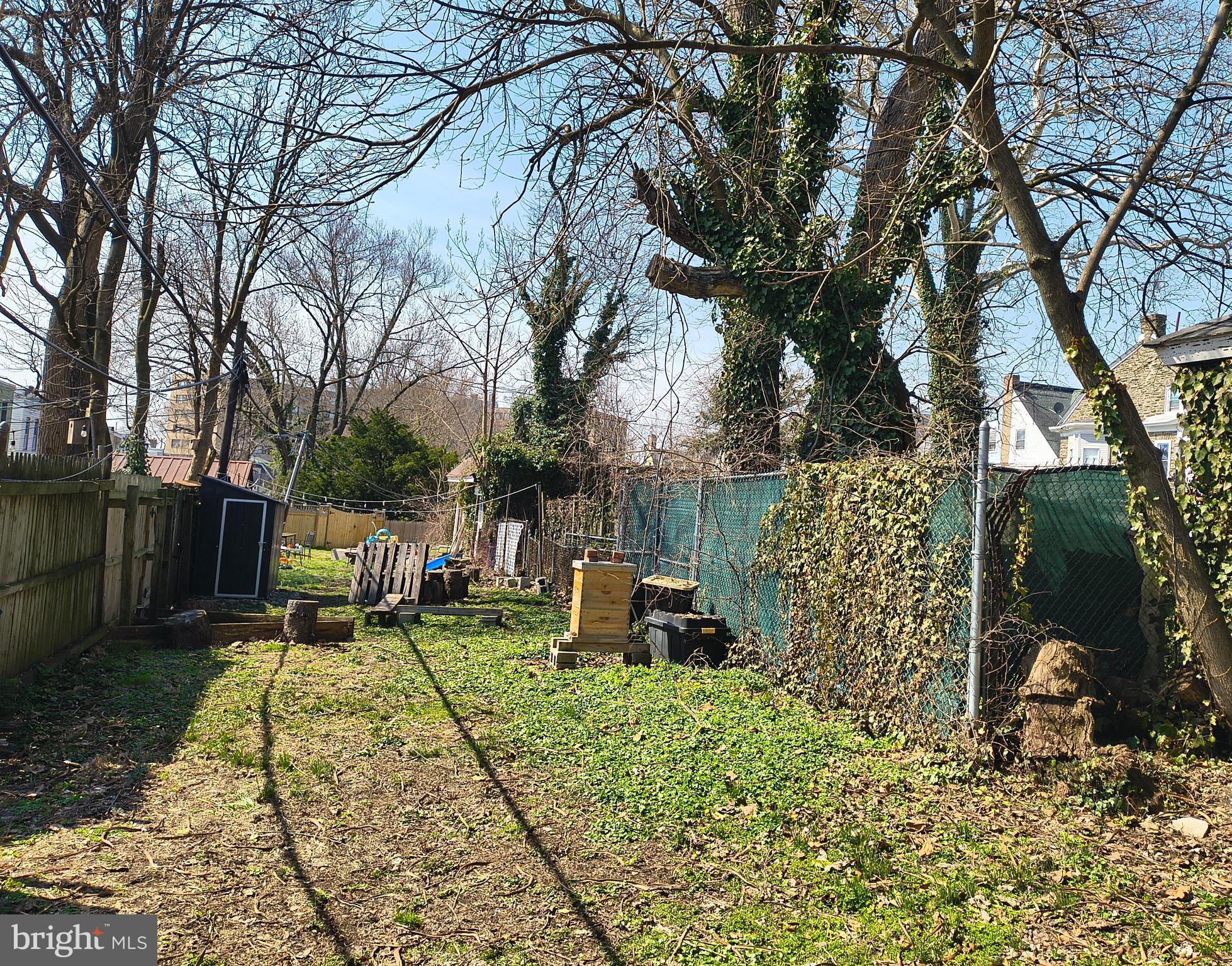 222 West Johnson Street Philadelphia, PA 19144 - Photo 7 of 12 a backyard of a house with seating space