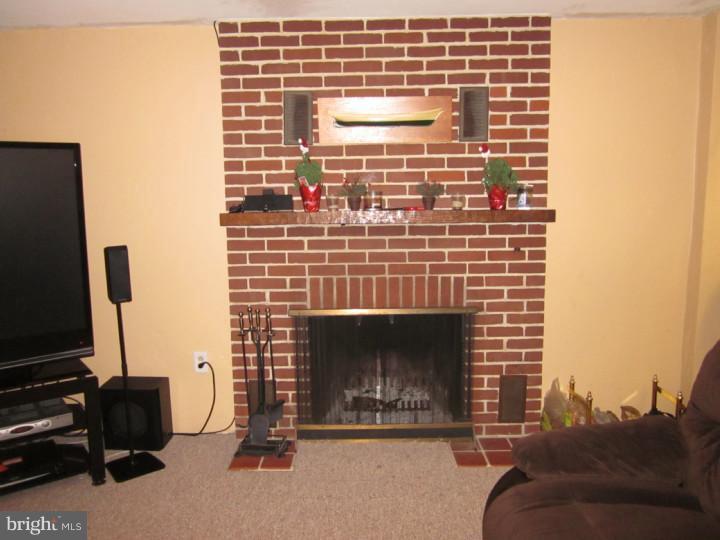 357 Lester Road Springfield, PA 19064 - Photo 7 of 15 Family Room