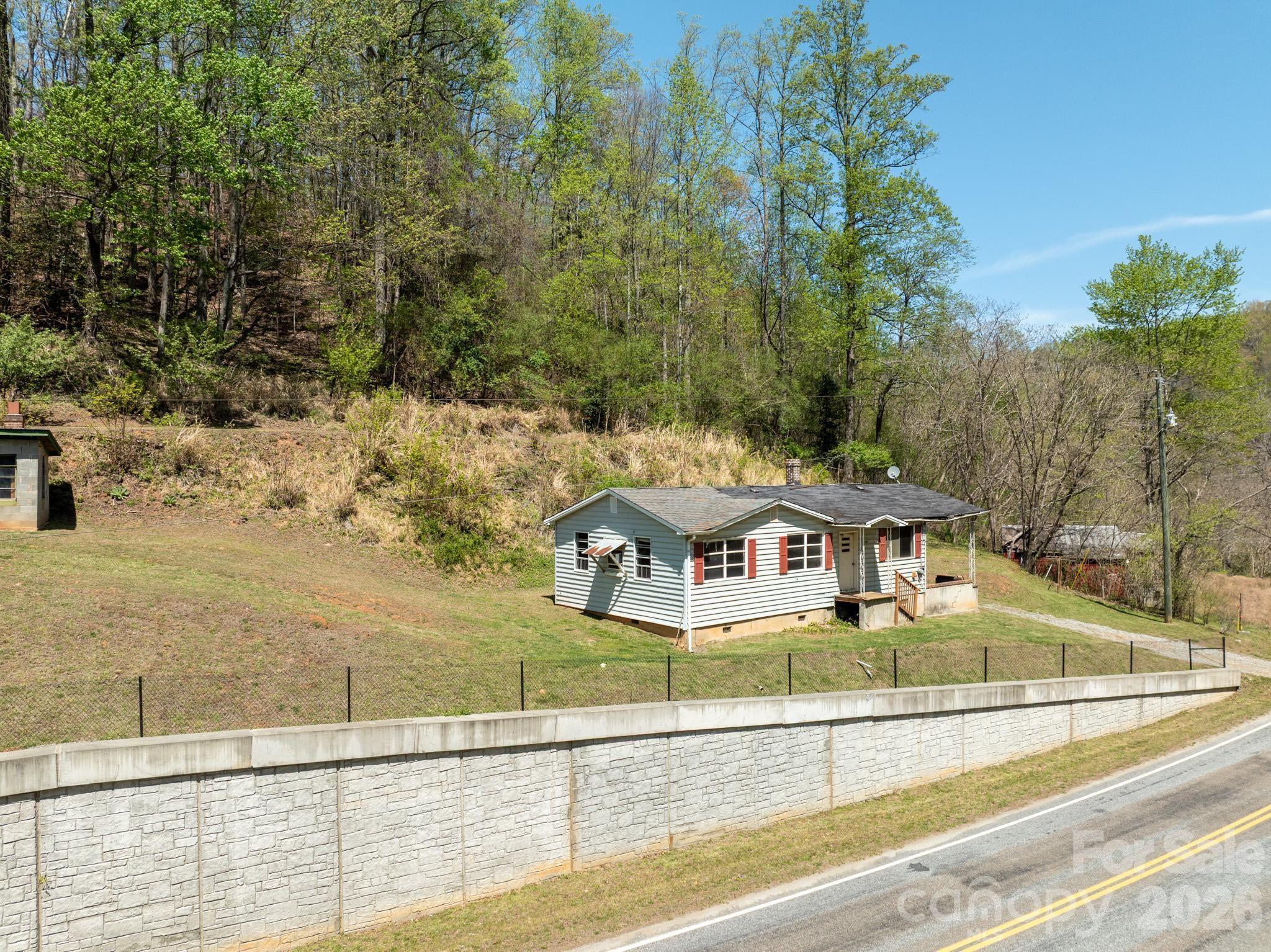 2687 Indian Grave Road Lenoir, NC 28645 - Photo 4 of 31