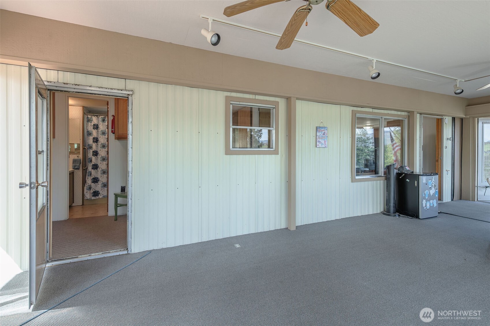 12220 South Lakeshore Road, Unit 77 Chelan, WA 98816 - Photo 14 of 35