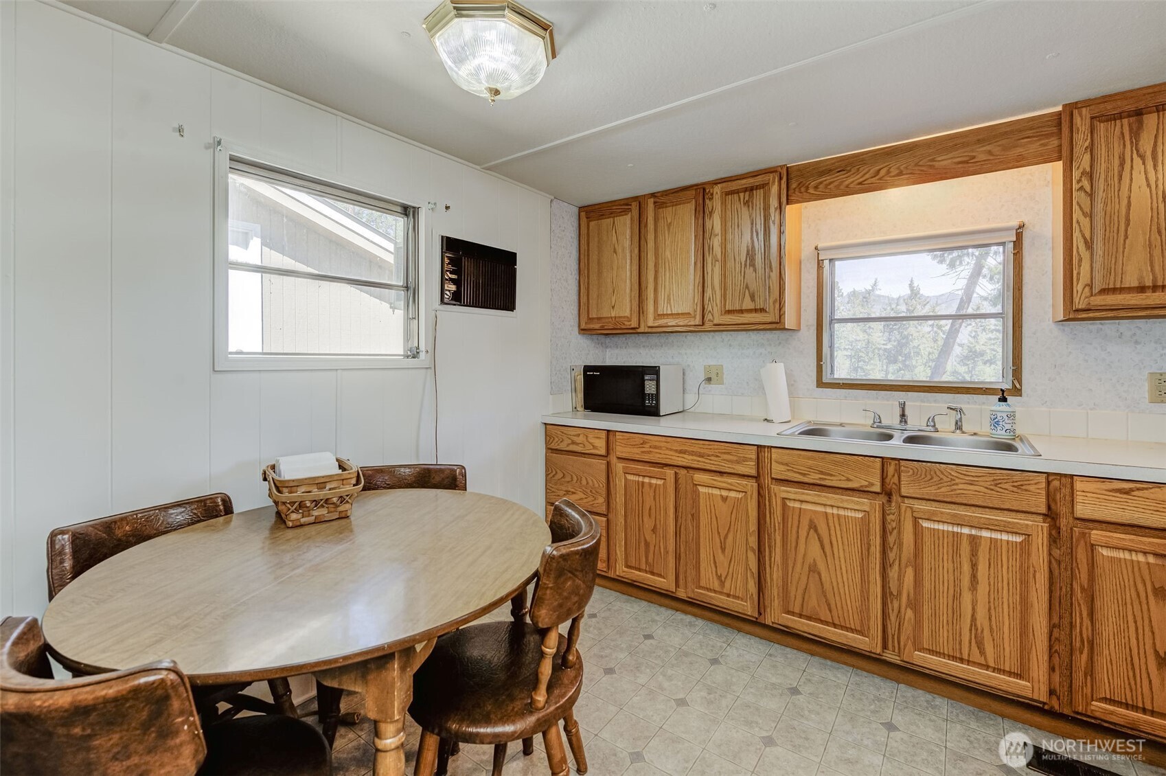 12220 South Lakeshore Road, Unit 77 Chelan, WA 98816 - Photo 6 of 35