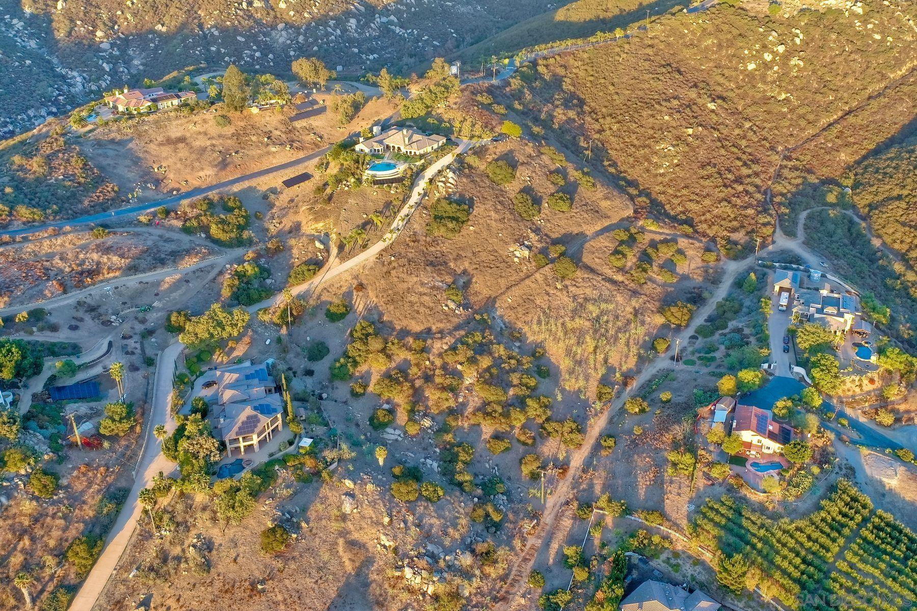 15414 Eastvale Road Poway, CA 92064 - Photo 4 of 19