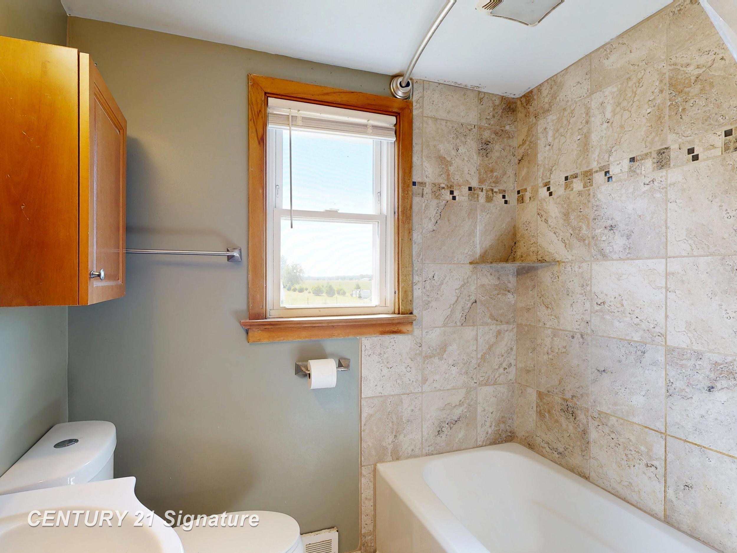5940 E Road Saginaw, MI 48601 - Photo 23 of 28 50210424-862094de-0ab9-4074-98e7-b71063f9eb30.JPG