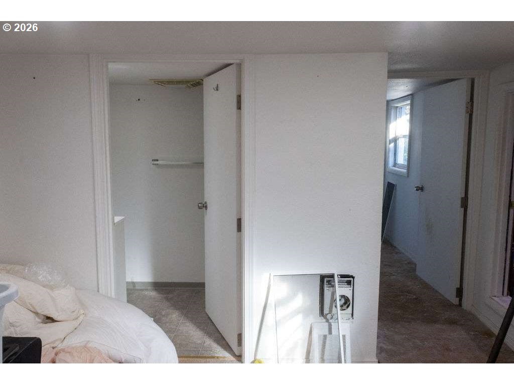 40 Southeast 133rd Avenue, Unit B Portland, OR 97233 - Photo 12 of 32