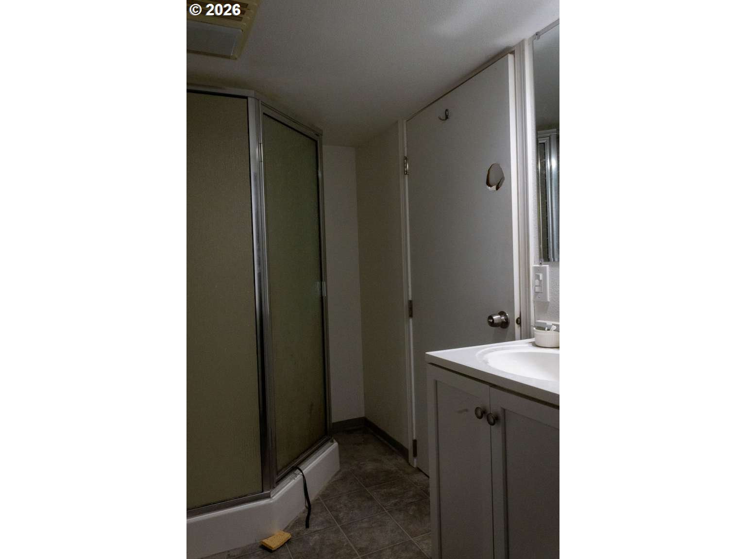 40 Southeast 133rd Avenue, Unit B Portland, OR 97233 - Photo 13 of 32