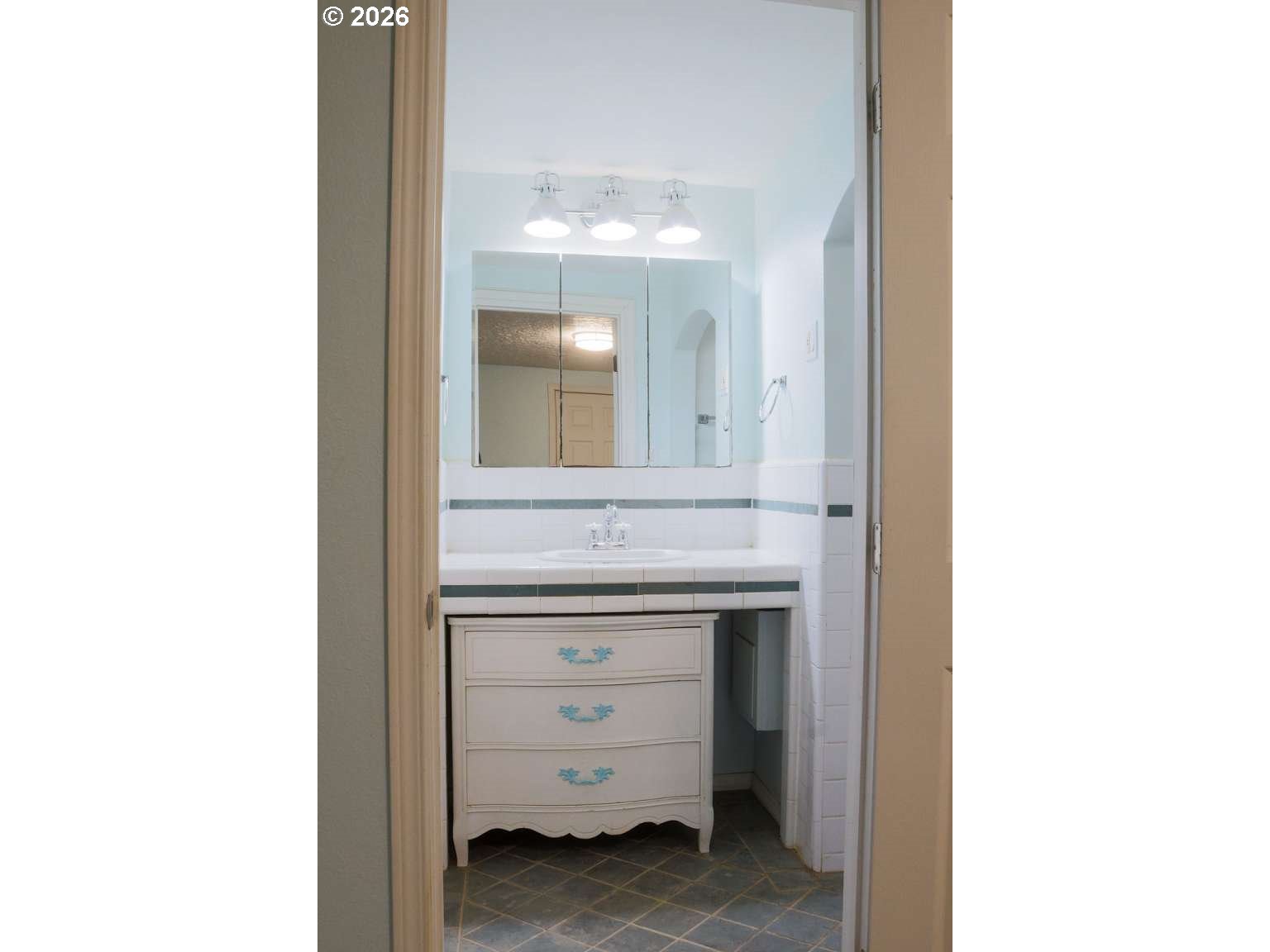 40 Southeast 133rd Avenue, Unit B Portland, OR 97233 - Photo 17 of 32