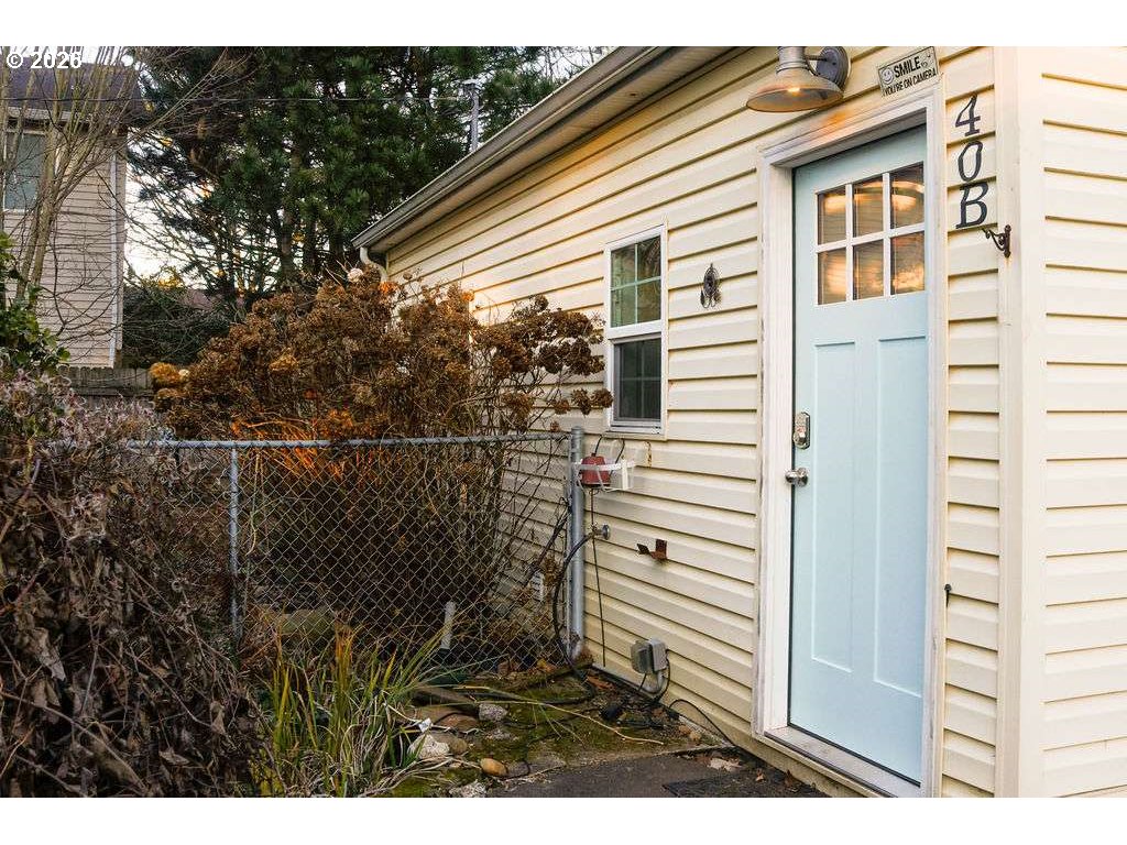 40 Southeast 133rd Avenue, Unit B Portland, OR 97233 - Photo 24 of 32