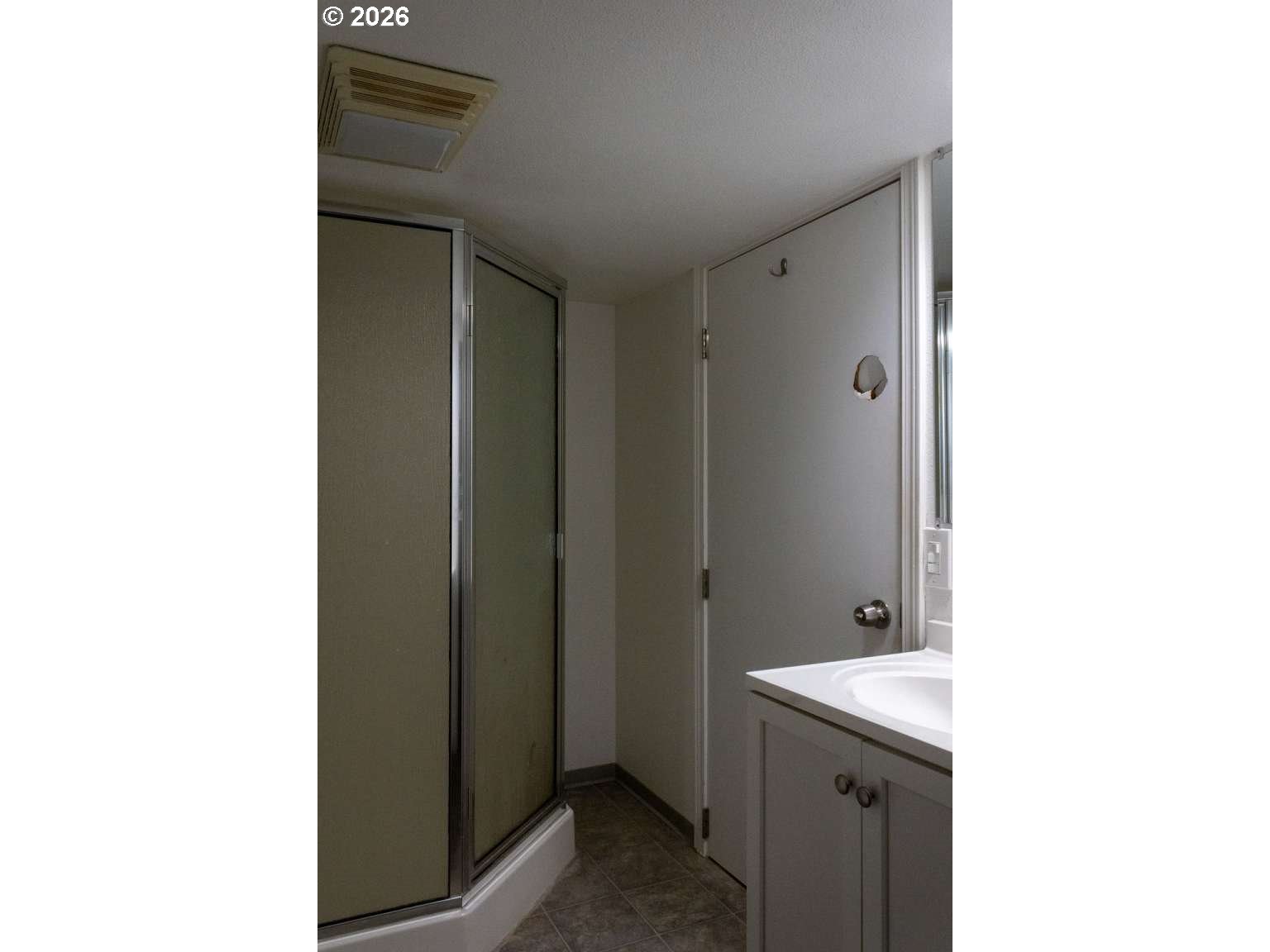 40 Southeast 133rd Avenue, Unit B Portland, OR 97233 - Photo 27 of 32