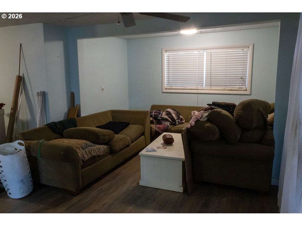 40 Southeast 133rd Avenue, Unit B Portland, OR 97233 - Photo 4 of 32