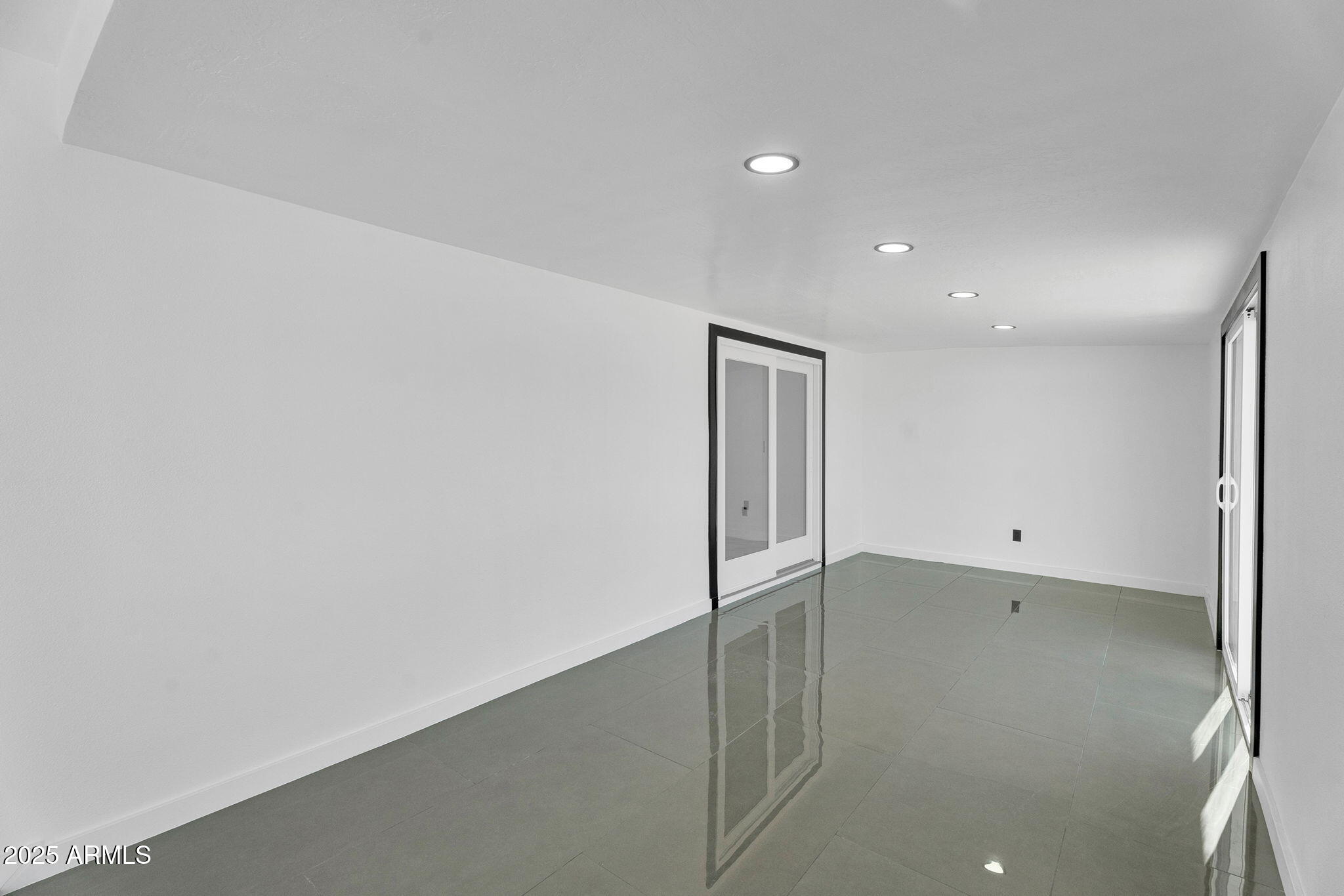 10908 North 88th Drive Peoria, AZ 85345 - Photo 17 of 42 17-web-or-mls-10908 N 88th Dr -8