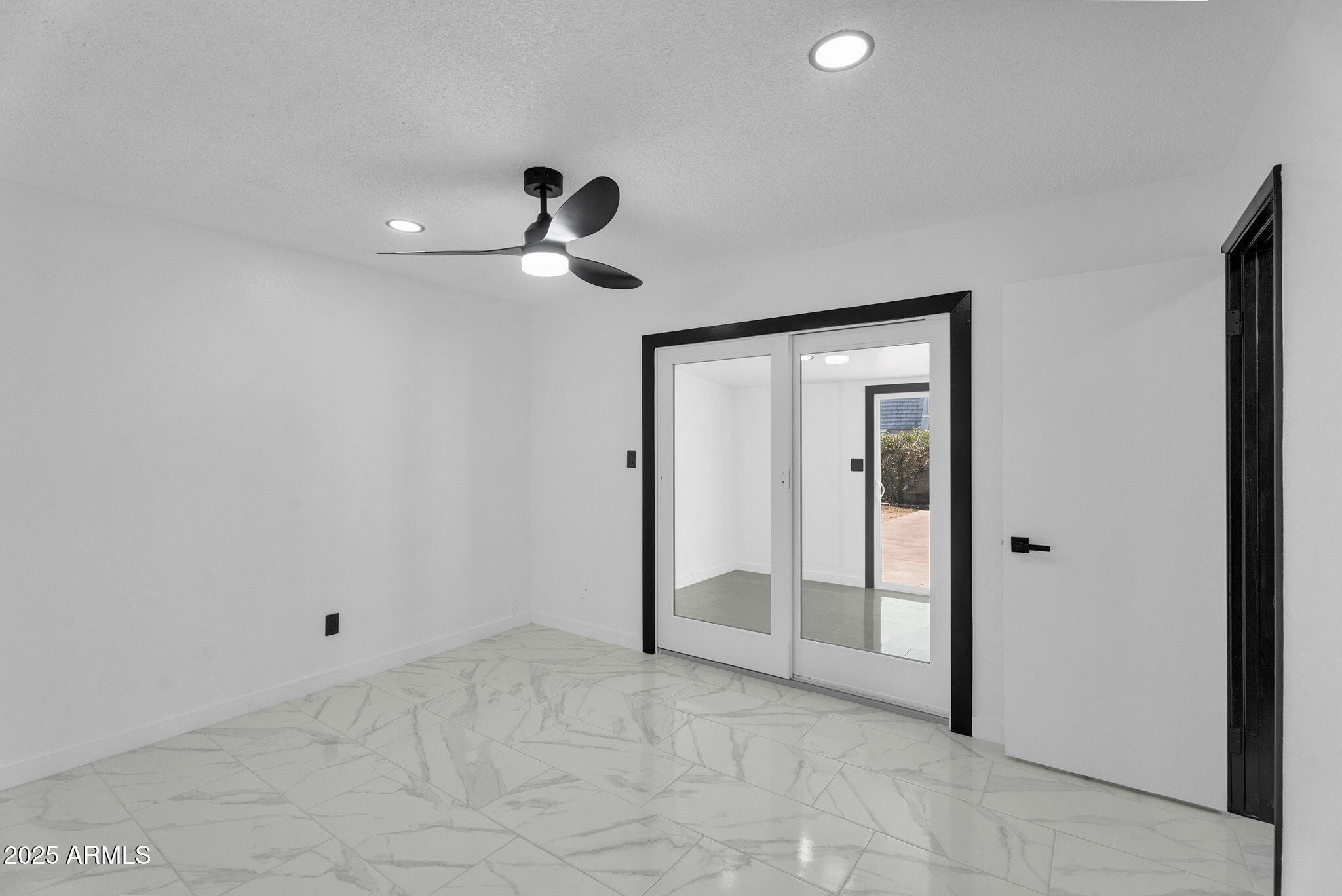 10908 North 88th Drive Peoria, AZ 85345 - Photo 20 of 42 20-web-or-mls-10908 N 88th Dr -20