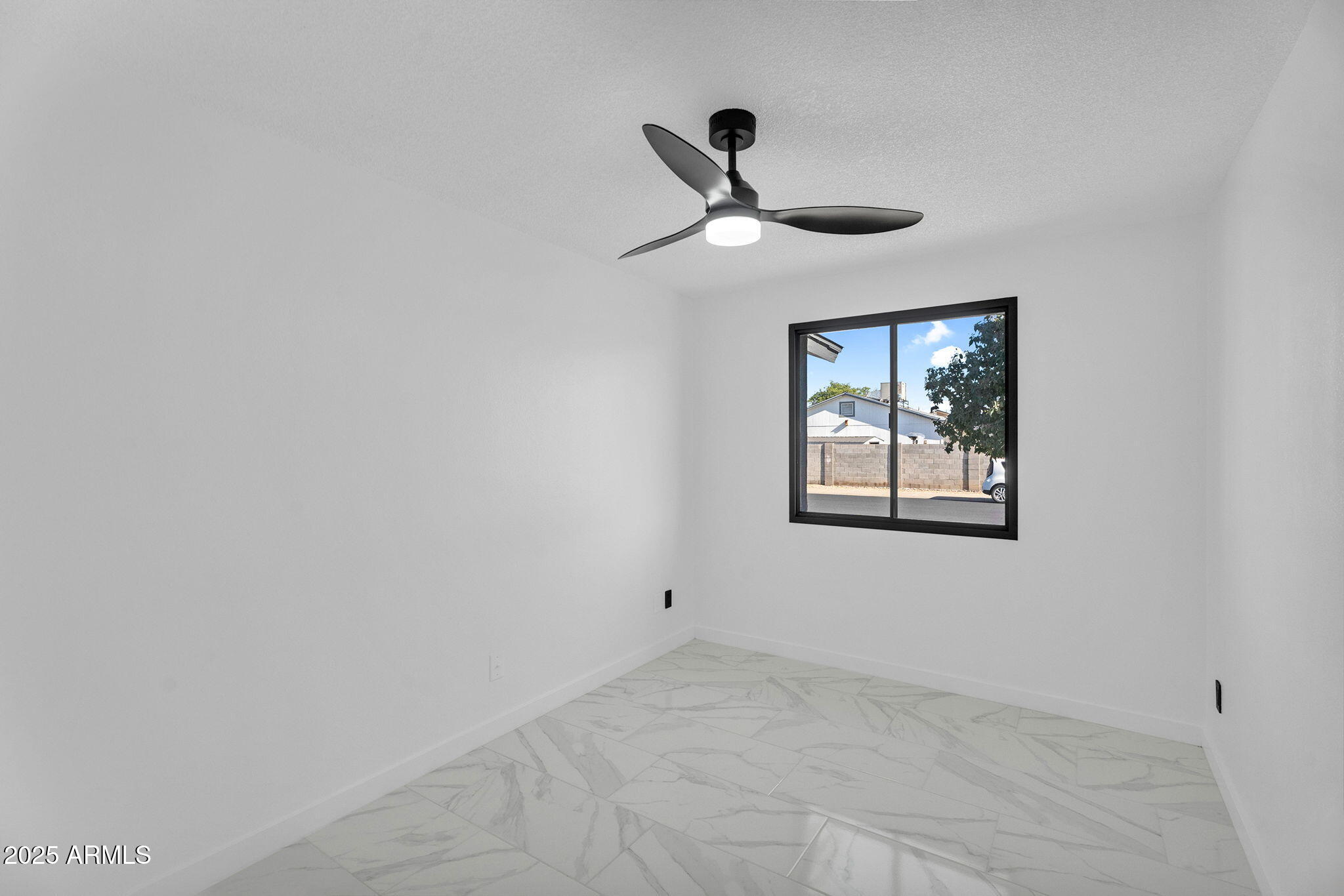 10908 North 88th Drive Peoria, AZ 85345 - Photo 30 of 42 30-web-or-mls-10908 N 88th Dr -34