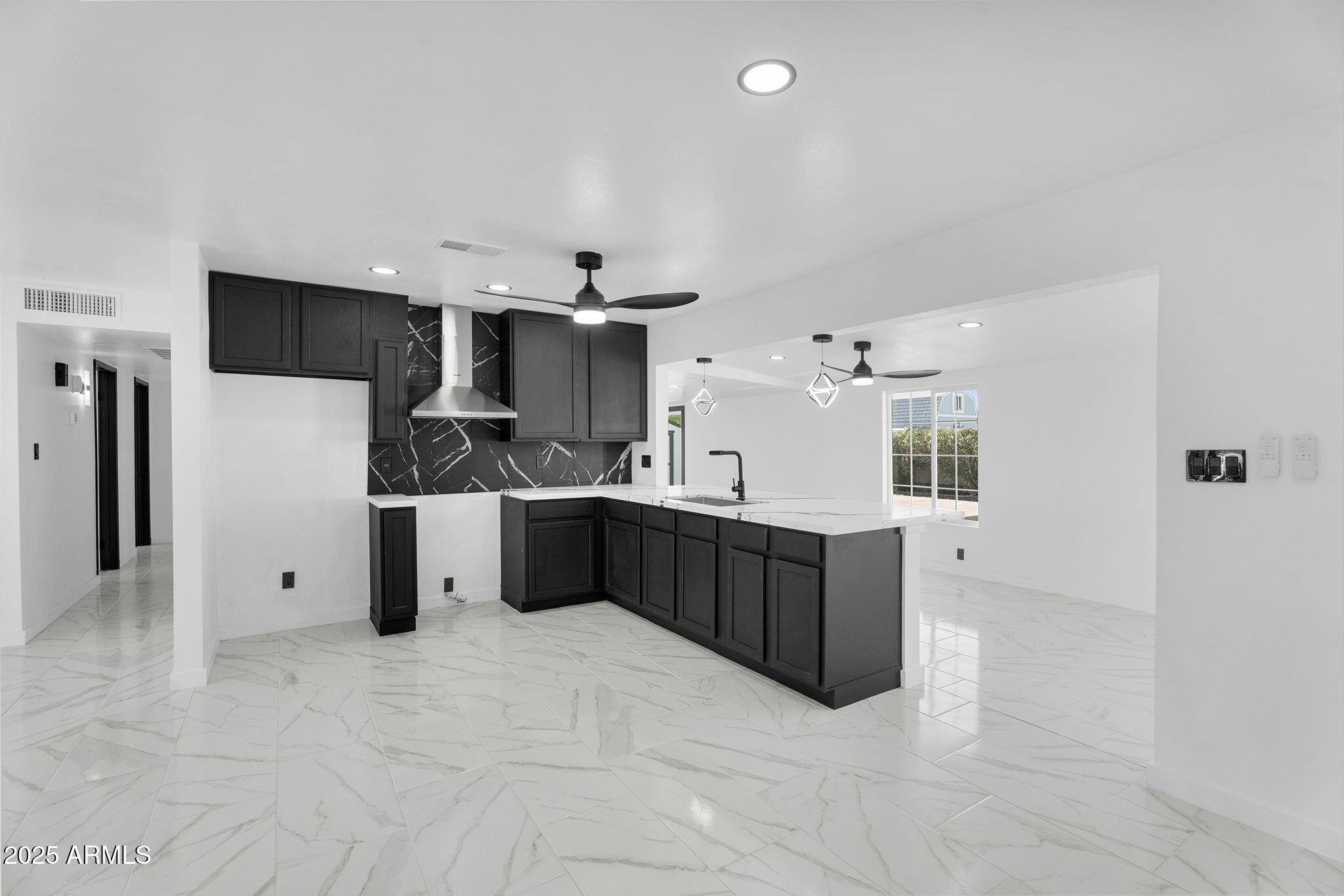 10908 North 88th Drive Peoria, AZ 85345 - Photo 7 of 42 7-web-or-mls-10908 N 88th Dr -18