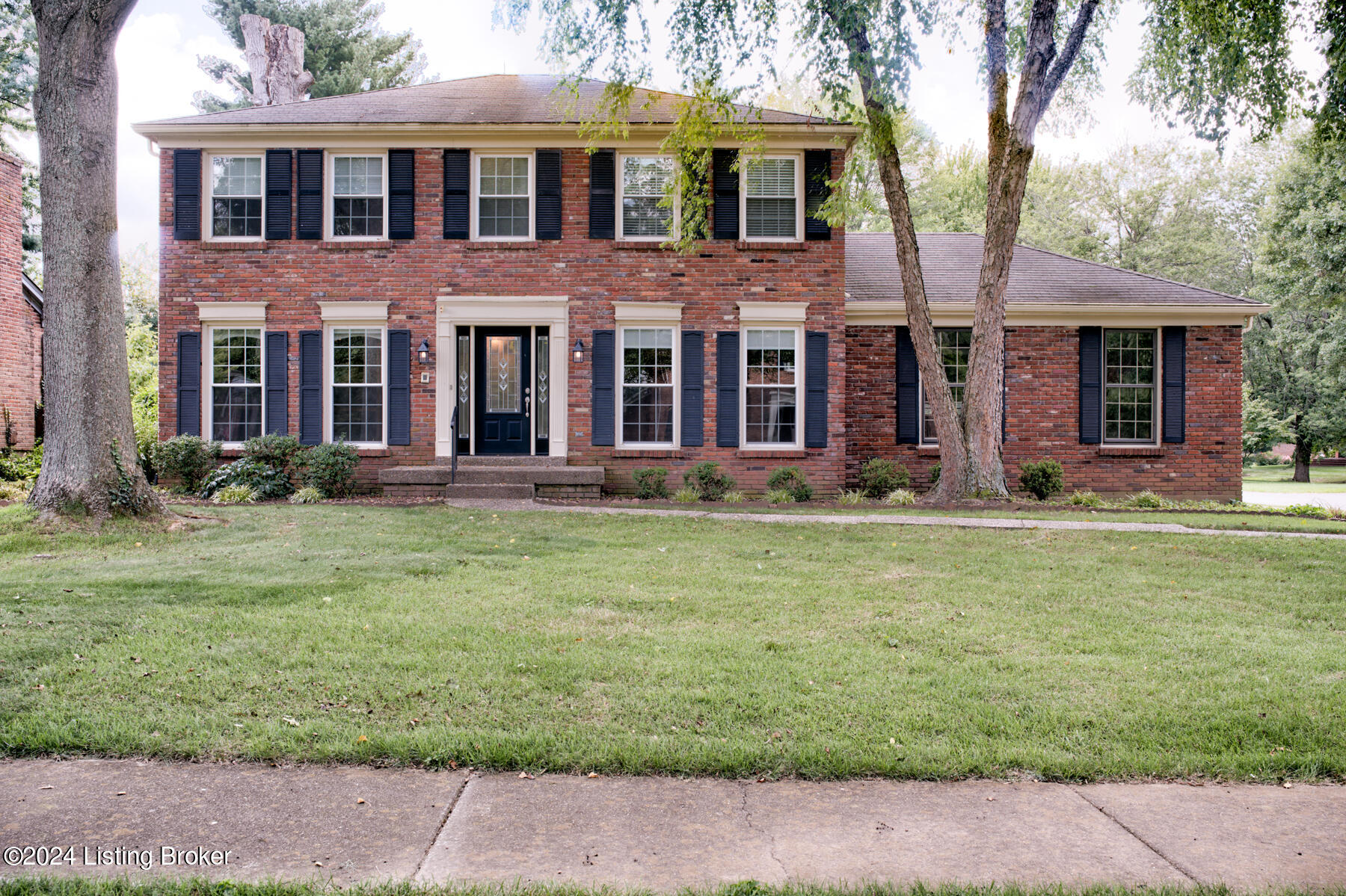 710 Farmingham Road Louisville, KY 40243 - Photo 2 of 48 Brick two story traditional