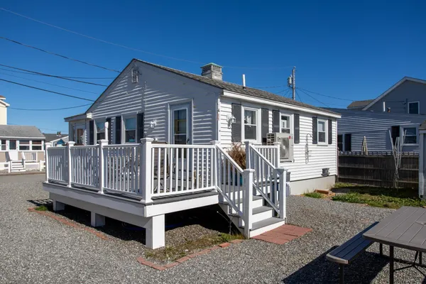 $2,400 | 23 Diane Lane, Hampton, NH 03842