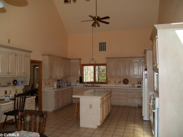 7800 Deer Run Road New Kent, VA 23124 - Photo 7 of 12 Gallery Image 7