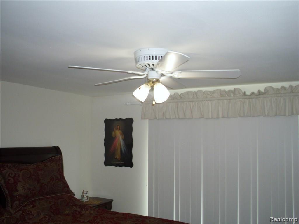 4340 15 Mile Road Sterling Heights, MI 48310 - Photo 27 of 44