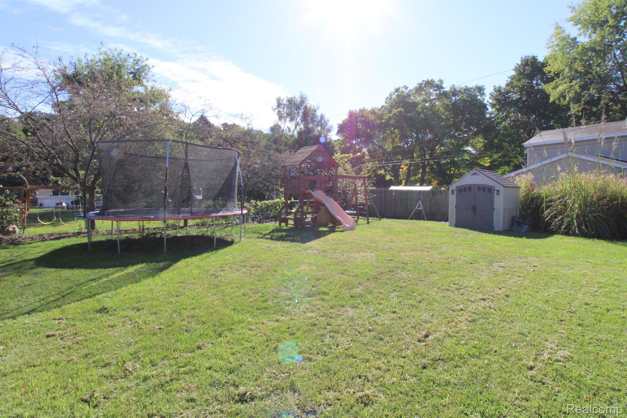 463 Joslyn Road Lake Orion, MI 48362 - Photo 28 of 93 Gallery Image 28