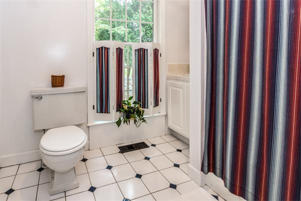 660 Salem End Road Framingham, MA 01702 - Photo 20 of 26 Gallery Image 20