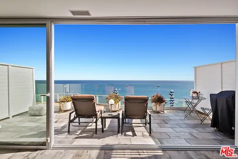 $2,075,000 | 27400 Pacific Coast Highway, Unit 108, Malibu, CA 90265