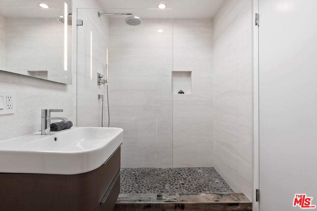 27400 Pacific Coast Highway, Unit 108 Malibu, CA 90265 - Photo 30 of 32