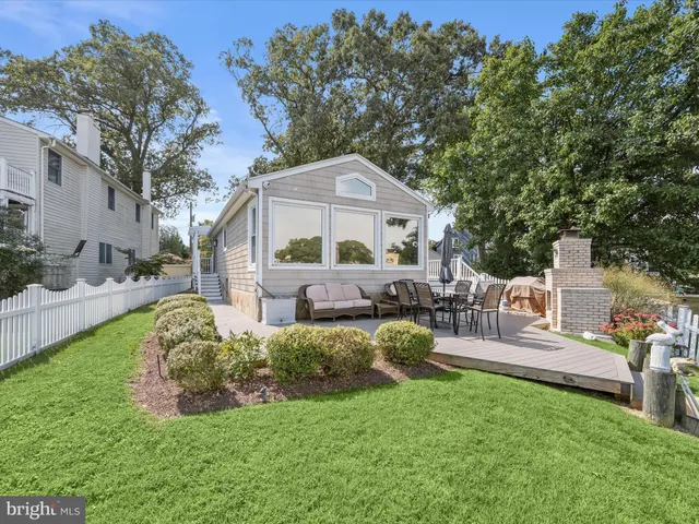 $850,000 | 8138 Forest Glen Drive, Pasadena, MD 21122