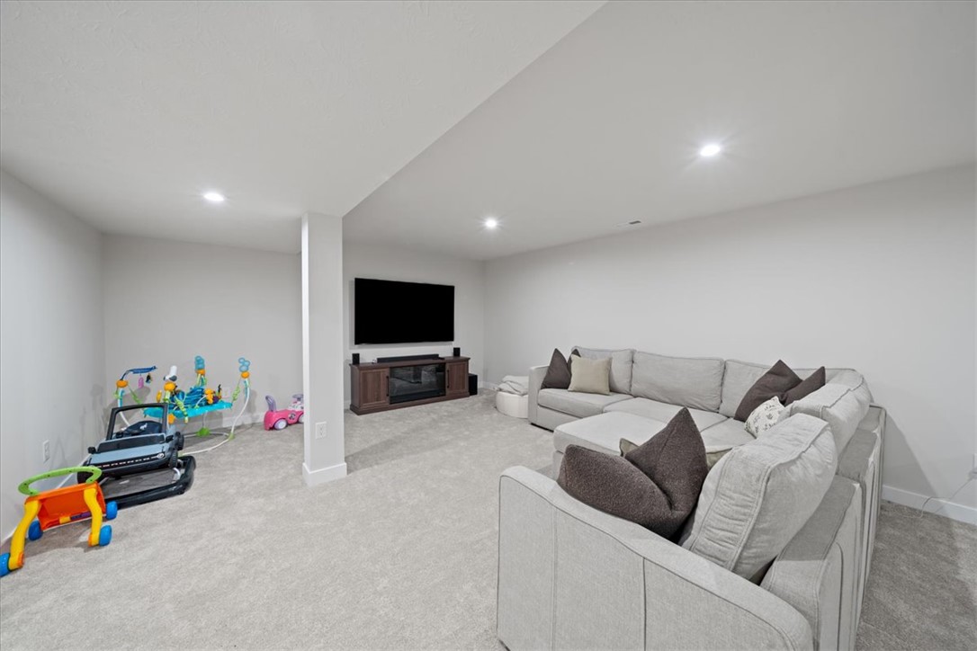 1812 Wildflower Road Fairborn, OH 45324 - Photo 26 of 53