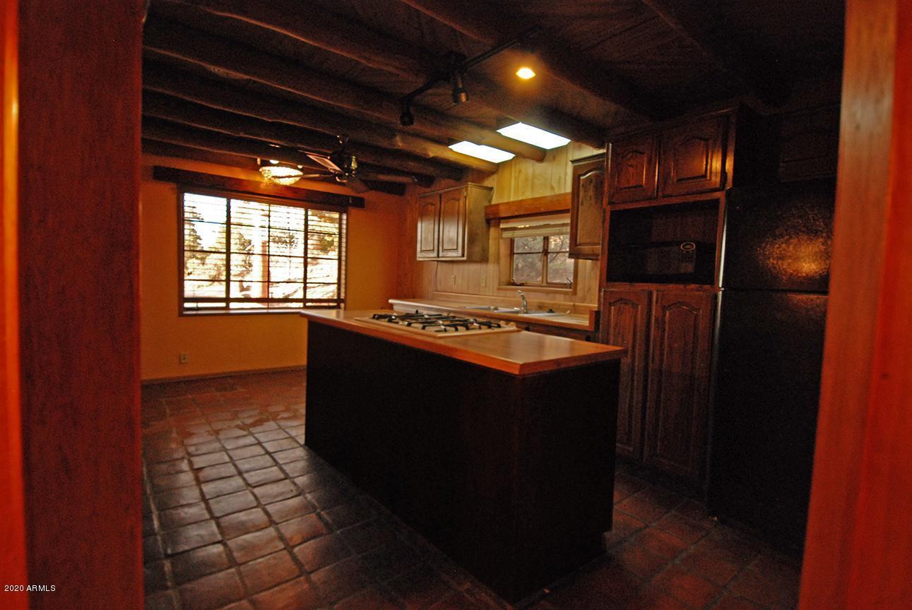 915 West Rim View Road Payson, AZ 85541 - Photo 8 of 16 Kitchen Lo Res