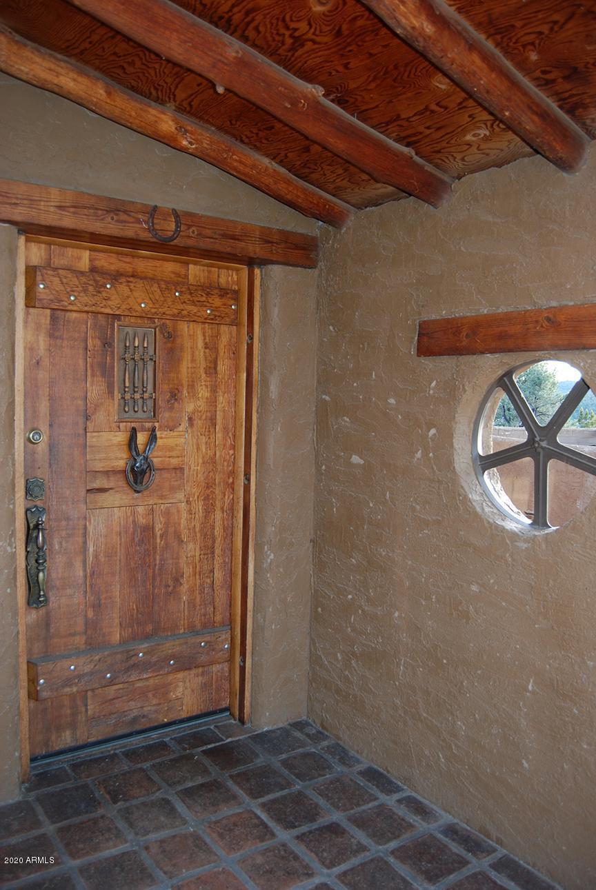915 West Rim View Road Payson, AZ 85541 - Photo 10 of 16 Entry Right Lo Res